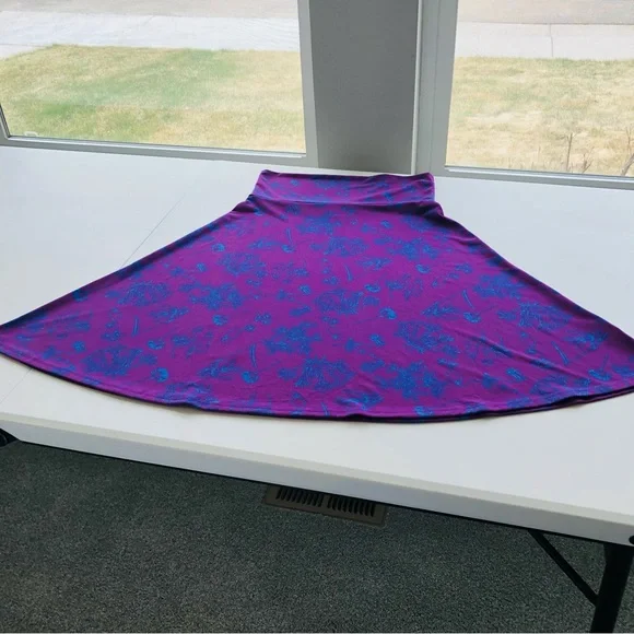 LuLaRoe flare skirt high waist sz. S purple and blue 95 % poly/5% spandex. - Picture 4 of 9